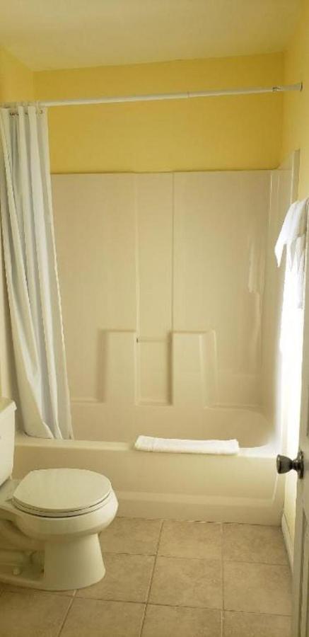 Europa Inn & Suites เดเซิร์ทฮอตสปริงส์ ภายนอก รูปภาพ